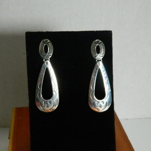 Vintage Southwest Design Dangle 925 Pierced Earrings - Picture 1 of 8